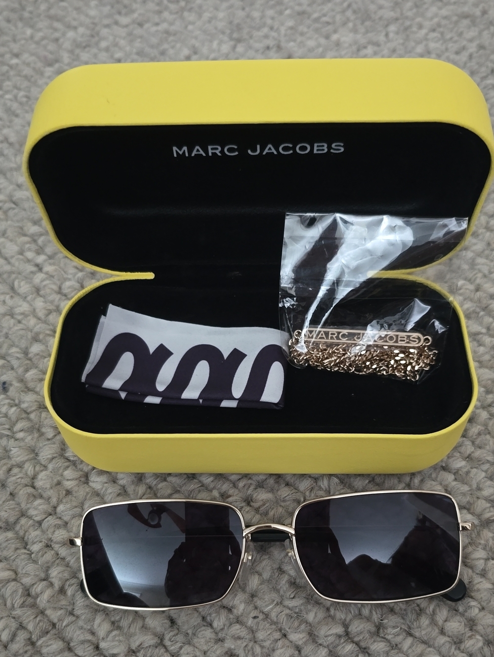 BRAND NEW!! MARC JACOBS GLASSES 771/N/S. Gold Frame Sunglasses with Black Lenses